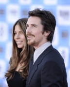 Кристиан Бэйл (Christian Bale) 2009-06-23 At Public Enemies Premiere in LA - 184xHQ 96677d207601715